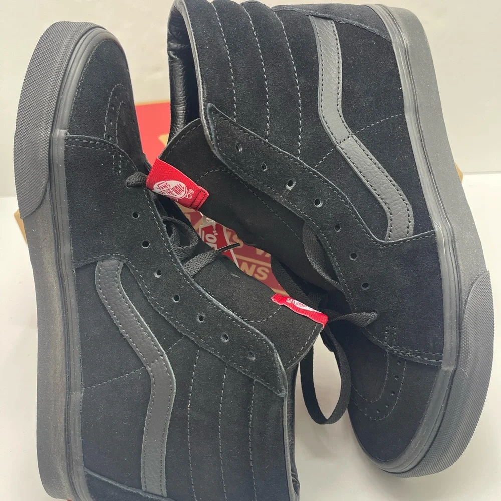 Vans Sk8-Hi 'Black Suede'
Men's Black High-Top Sneakers - Picture 9 of 16